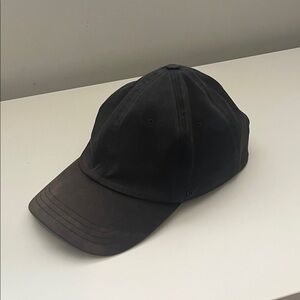Black lululemon Cap